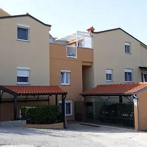  Apartment Piranesi With A Parking Space Kroatien